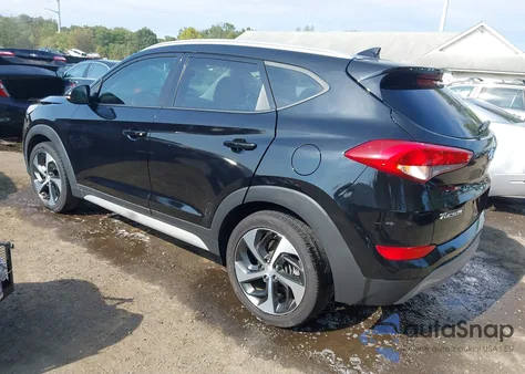 2018 Hyundai Tucson Sport z USA, uszkodzony, nr VIN KM8J33ALXJU719980